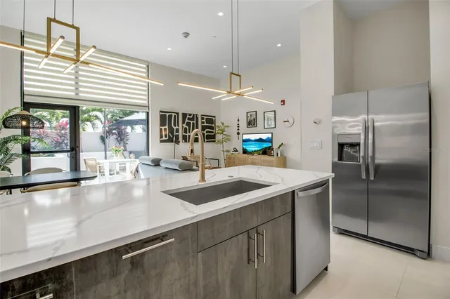 $829,000 | 1558 4th Street, Unit 208, Sarasota, FL 34236