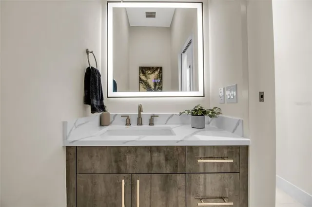 $829,000 | 1558 4th Street, Unit 208, Sarasota, FL 34236