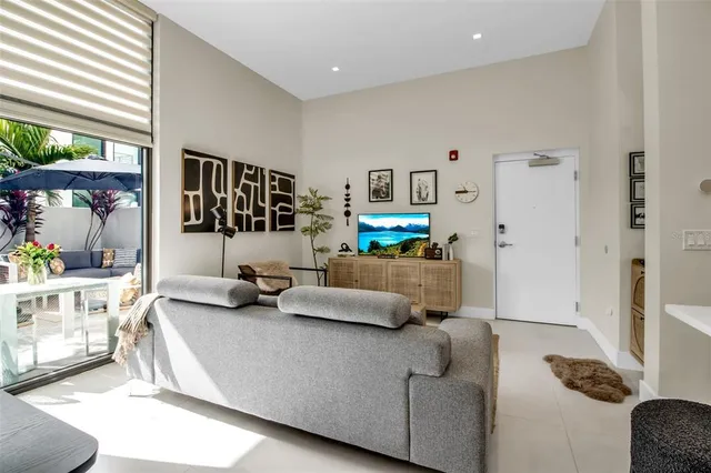 $829,000 | 1558 4th Street, Unit 208, Sarasota, FL 34236