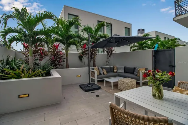 $829,000 | 1558 4th Street, Unit 208, Sarasota, FL 34236