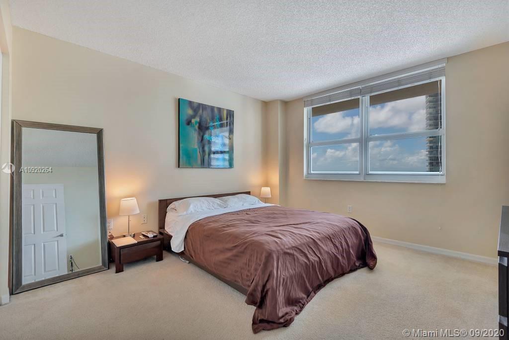 1155 Brickell Bay Drive, Unit 2005 Miami, FL 33131 - Photo 17 of 39