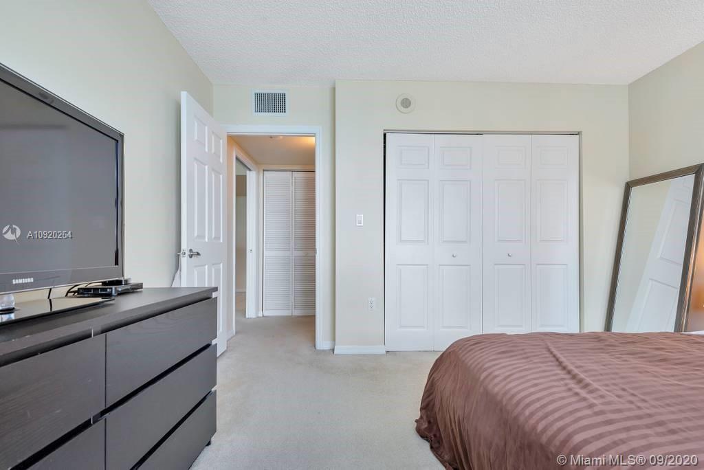 1155 Brickell Bay Drive, Unit 2005 Miami, FL 33131 - Photo 19 of 39