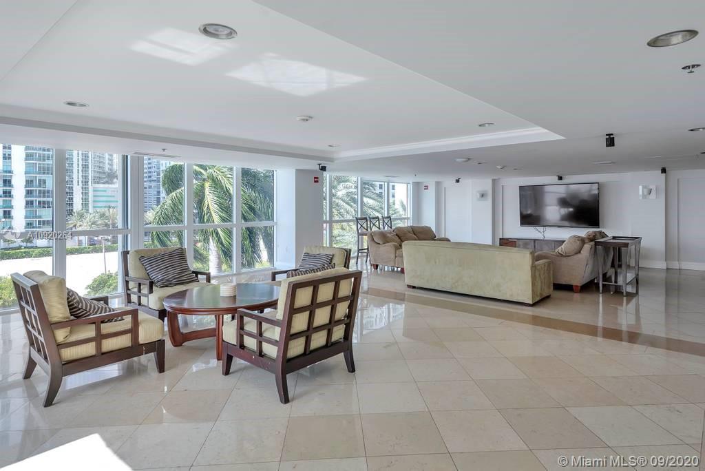 1155 Brickell Bay Drive, Unit 2005 Miami, FL 33131 - Photo 30 of 39
