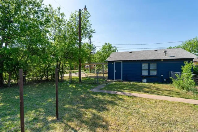$1,500 | 1341 Hickory Street, Unit 1/2, Abilene, TX 79601