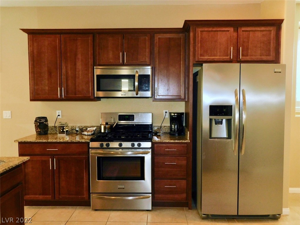 2128 Delmar Farms Court Laughlin, NV 89029 - Photo 7 of 47