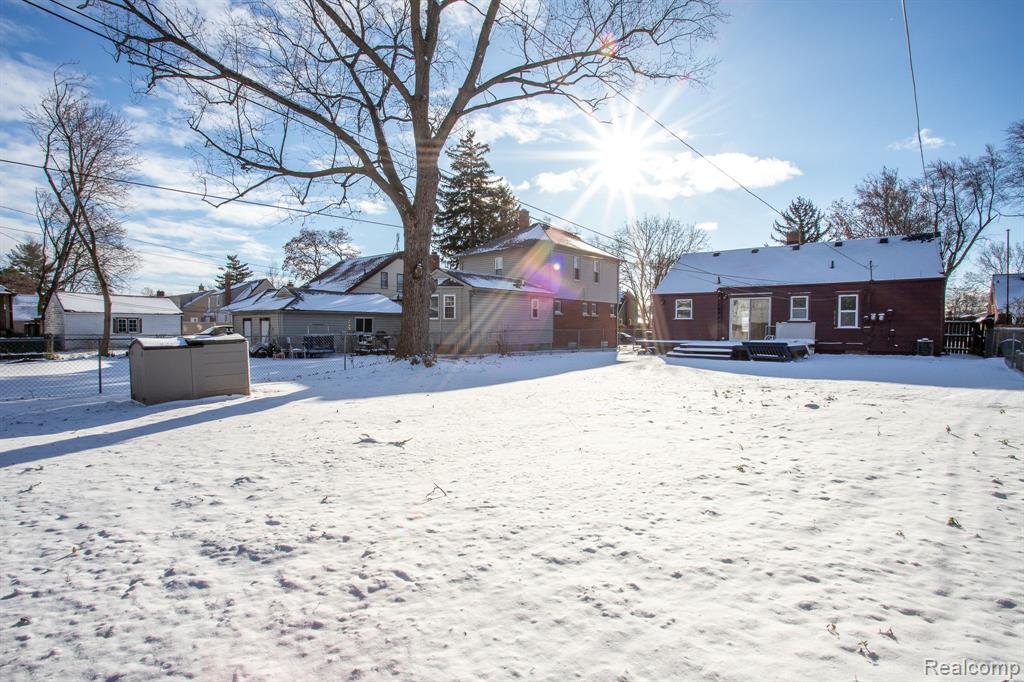1312 Harvard Road Berkley, MI 48072 - Photo 7 of 42