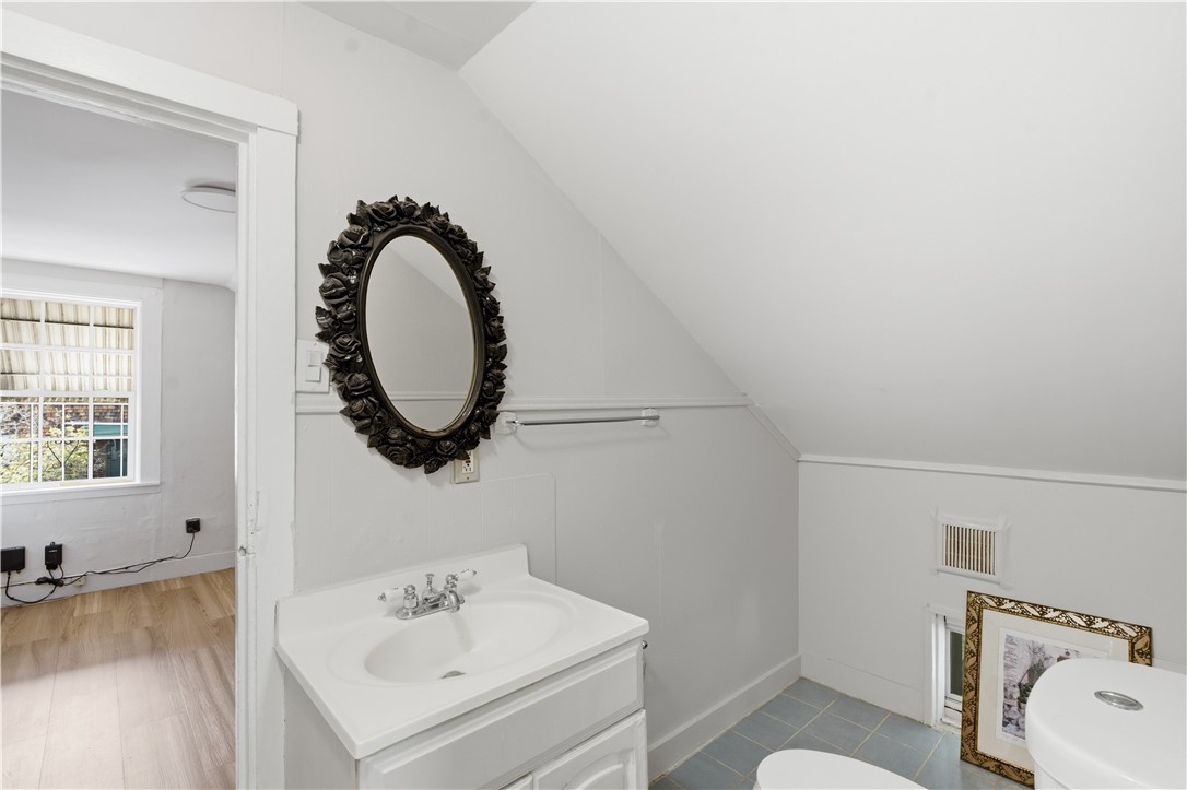 127 Meadow Street Pawtucket, RI 02860 - Photo 13 of 37
