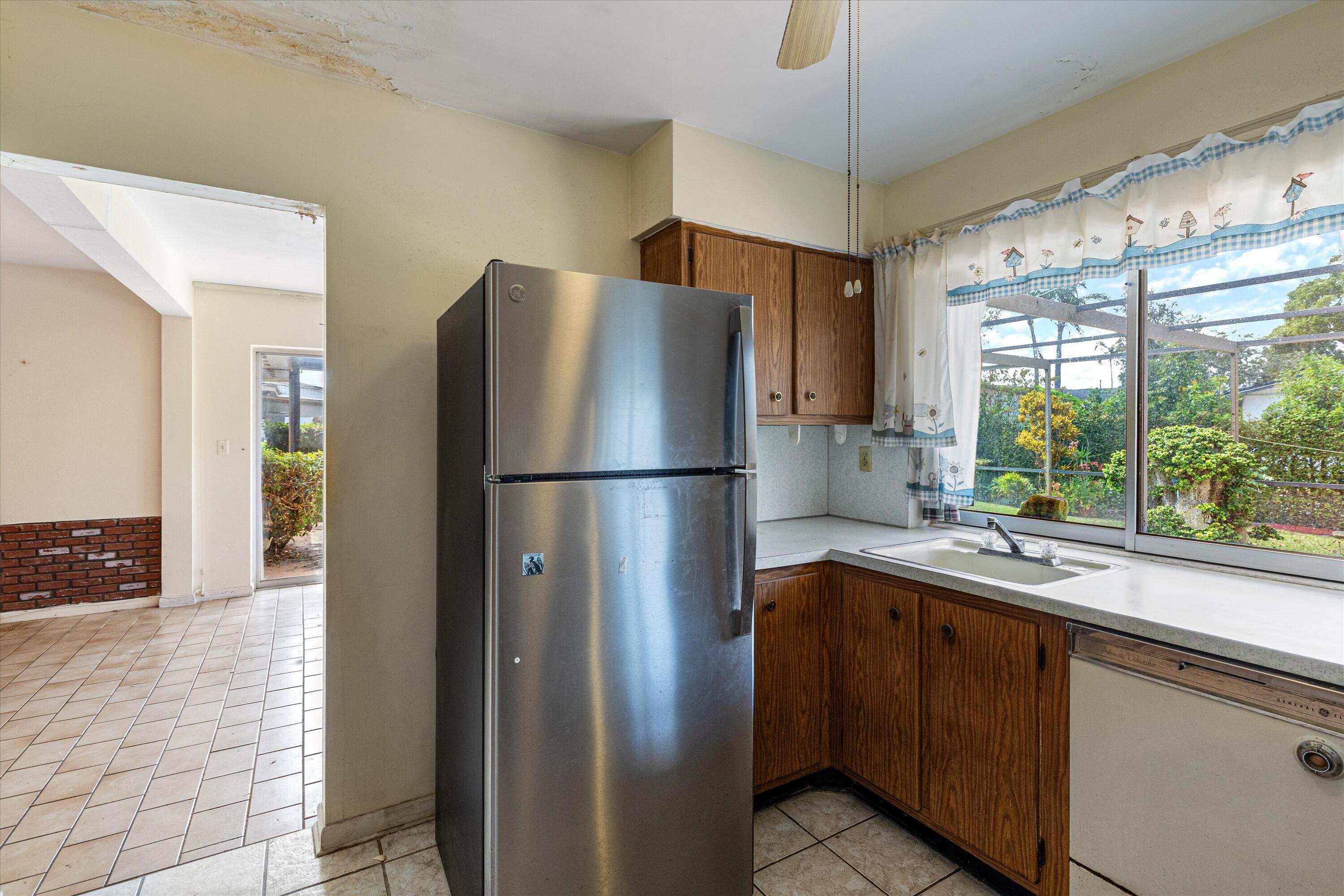 17630 Southwest 108th Court Miami, FL 33157 - Photo 12 of 25 09-17630 SW 108th Ct Miami, FL-112