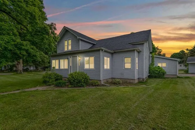 $185,000 | 401 St Joseph Street, Union City, MI 49094