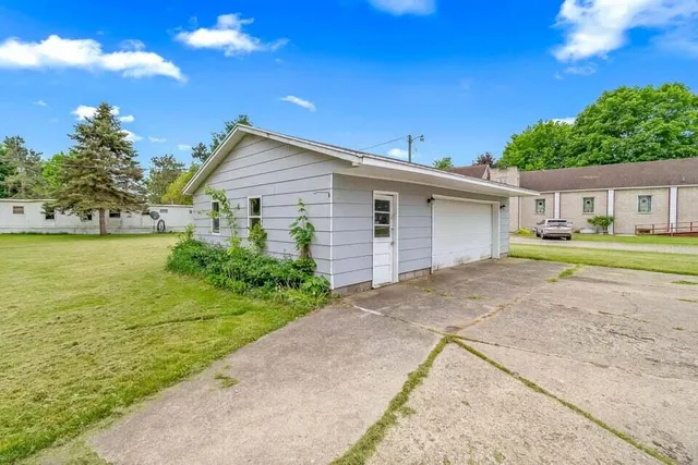 $185,000 | 401 St Joseph Street, Union City, MI 49094