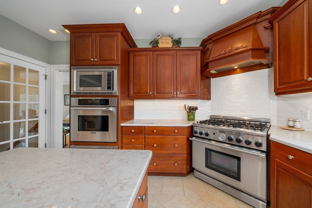 215 Lexington Road Dracut, MA 01826 - Photo 14 of 42