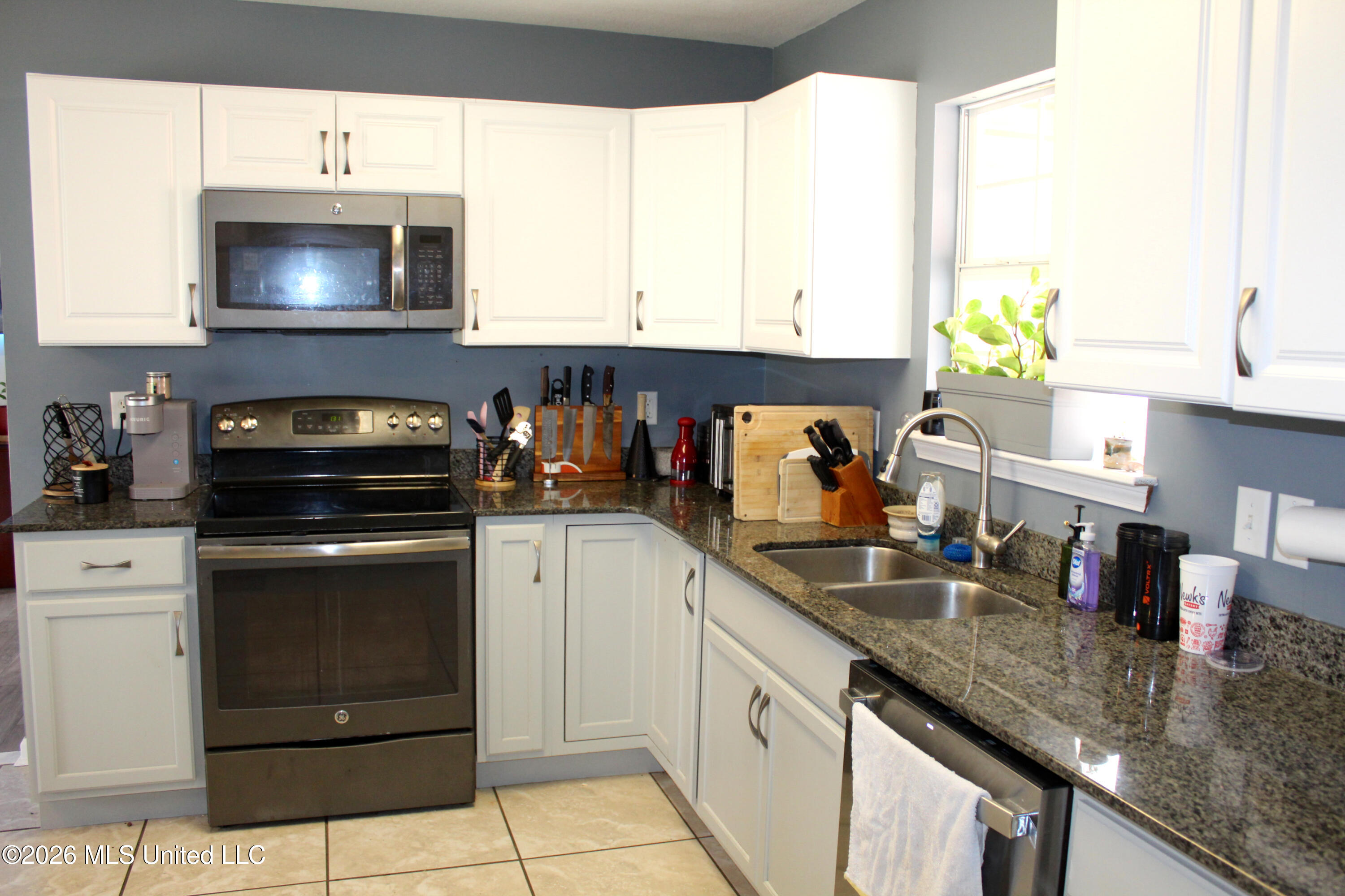 10108 Ridgeline Drive Moss Point, MS 39562 - Photo 4 of 17 Tezza-8714