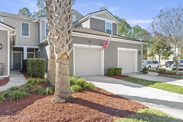 $275,000 | 784 Servia Drive, St. Johns, FL 32259