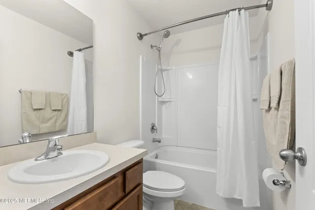 $275,000 | 784 Servia Drive, St. Johns, FL 32259