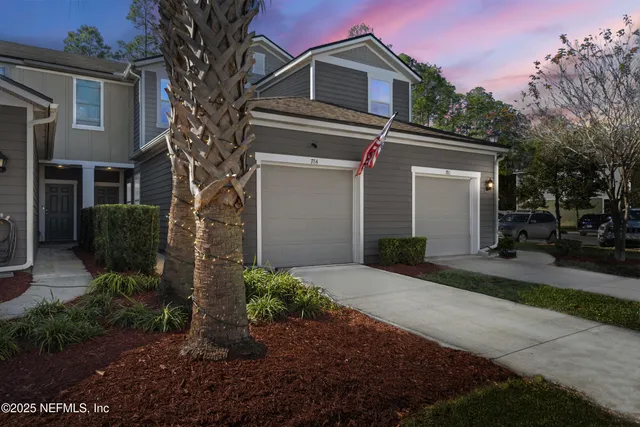 $275,000 | 784 Servia Drive, St. Johns, FL 32259