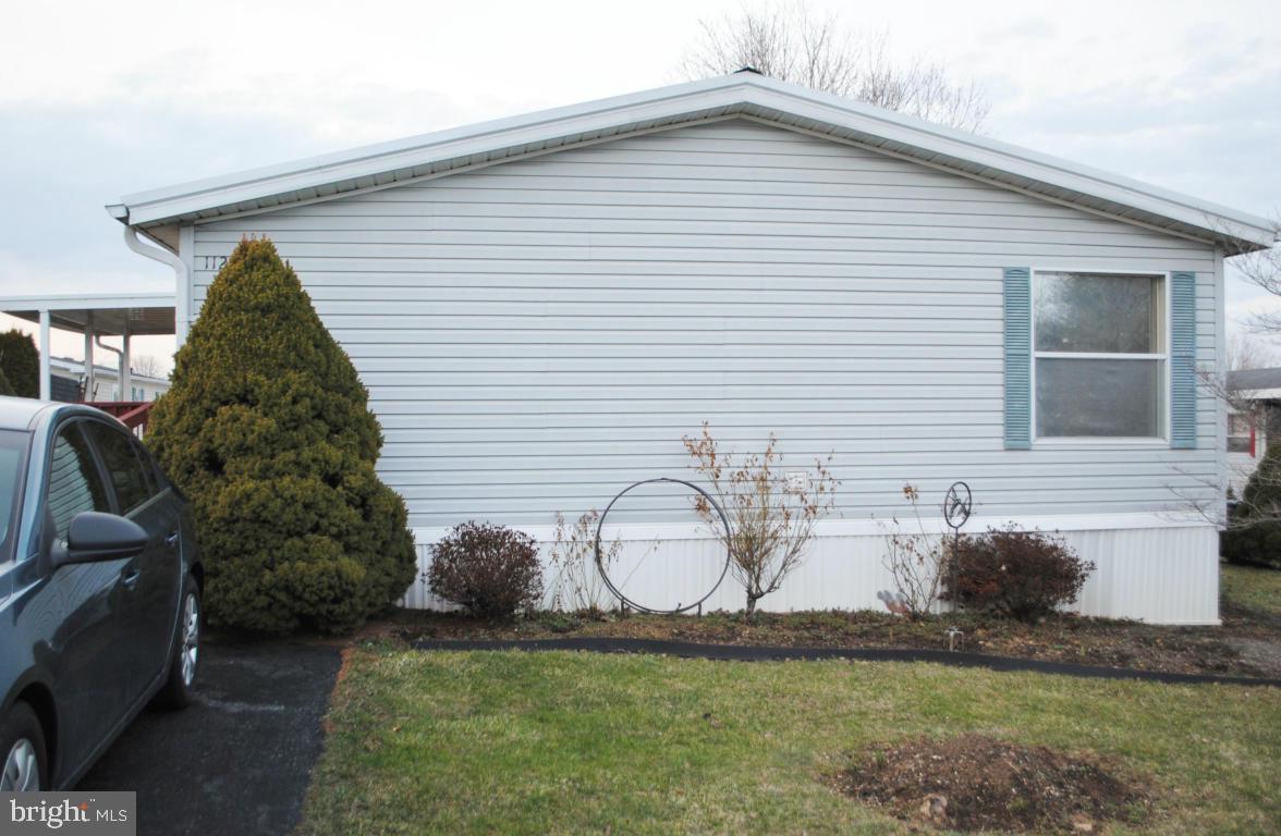 112 Pheasant Road Lancaster, PA 17603 - Photo 2 of 56 Gallery Image 2