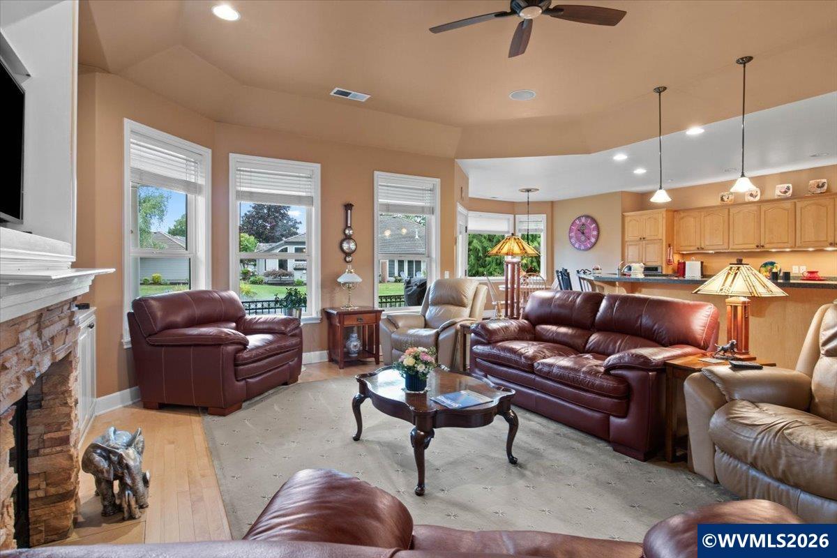 644 Casper Loop North Keizer, OR 97303 - Photo 14 of 47 Gallery Image 14
