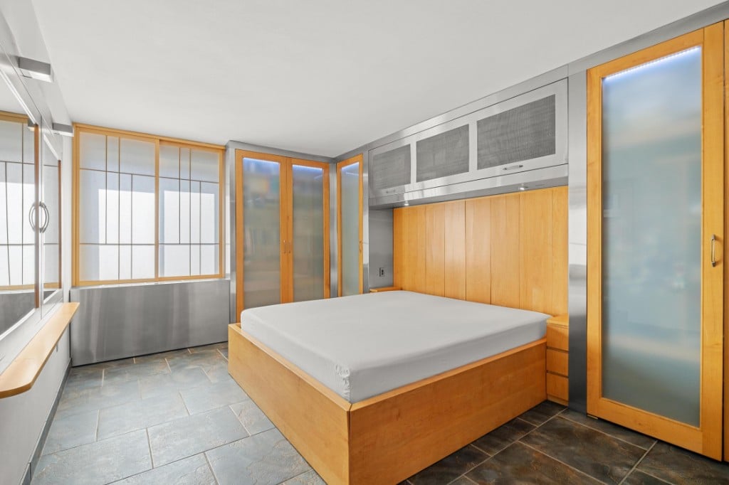 300 Rector Place, Unit 8B Manhattan, NY 10280 - Photo 8 of 14 Photo 8