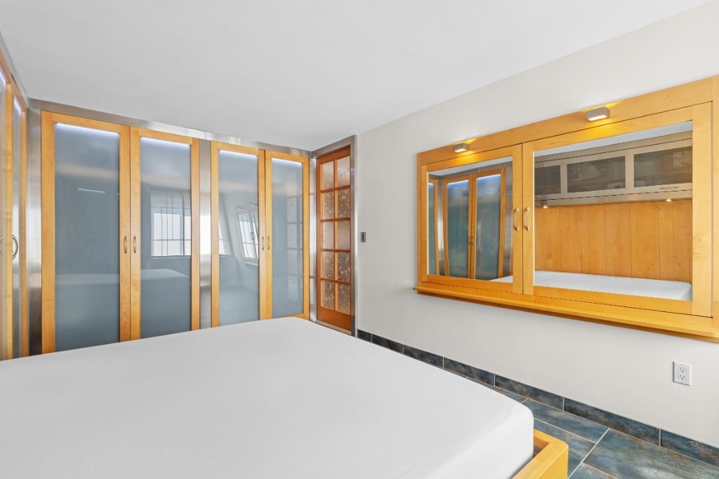 300 Rector Place, Unit 8B Manhattan, NY 10280 - Photo 9 of 14 Photo 9