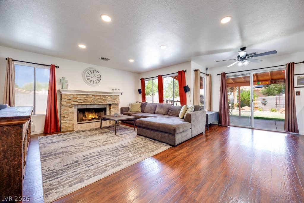 5808 Lone Song Road North Las Vegas, NV 89031 - Photo 5 of 98