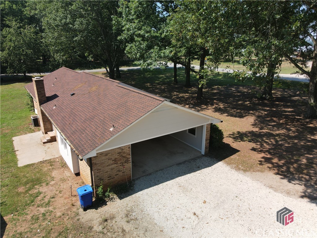 1395 Robert Hardeman Road Winterville, GA 30683 - Photo 5 of 33