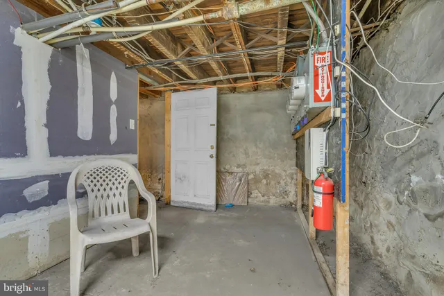 a view of a storage & utility room