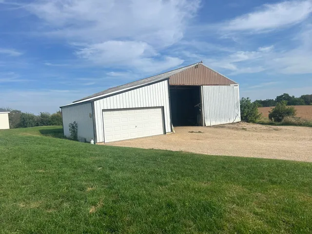 $384,900 | 61058 County Road B, Ferryville, WI 54628