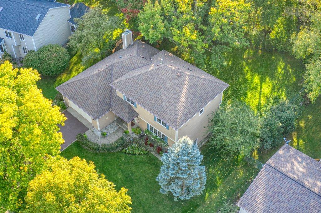 6604 Limerick Drive Edina, MN 55439 - Photo 3 of 32