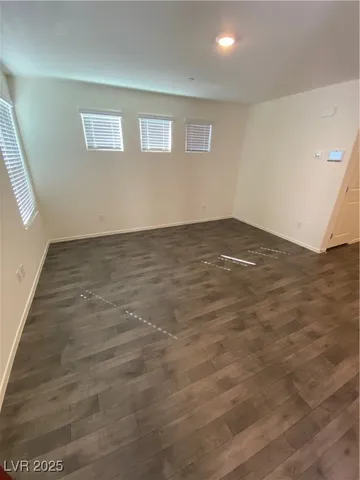 $1,795 | 345 Summer Sparrow Avenue, Henderson, NV 89011