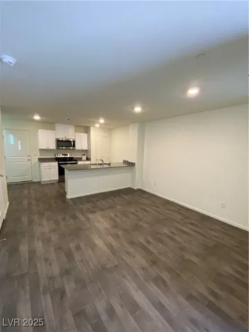 $1,795 | 345 Summer Sparrow Avenue, Henderson, NV 89011