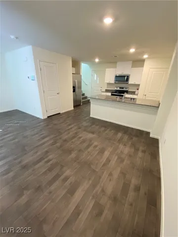 $1,795 | 345 Summer Sparrow Avenue, Henderson, NV 89011