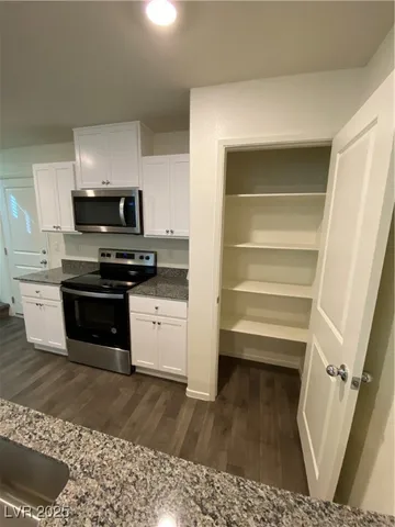 $1,795 | 345 Summer Sparrow Avenue, Henderson, NV 89011