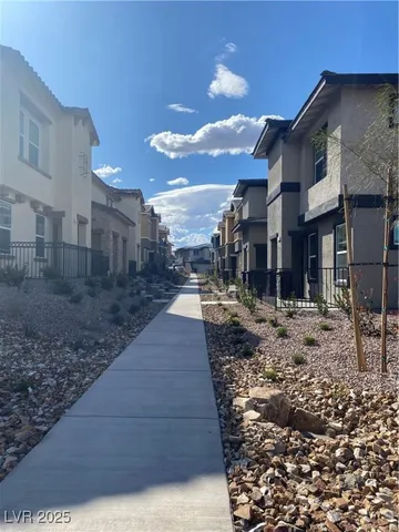 $1,795 | 345 Summer Sparrow Avenue, Henderson, NV 89011