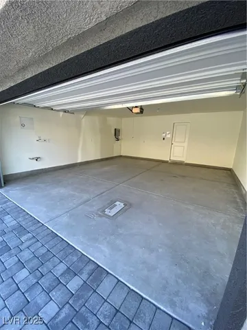 $1,795 | 345 Summer Sparrow Avenue, Henderson, NV 89011