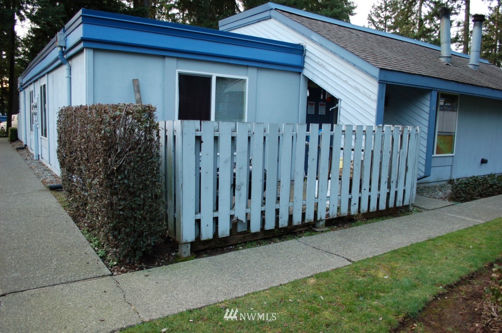 4308 Northeast Sunset Boulevard, Unit F8 Renton, WA 98059 - Photo 1 of 1 Gallery Image 1