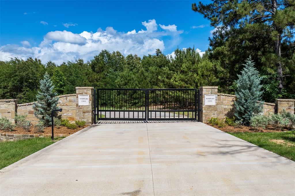 7 Windward Court Athens, TX 75752 - Photo 2 of 22 Gated Entry