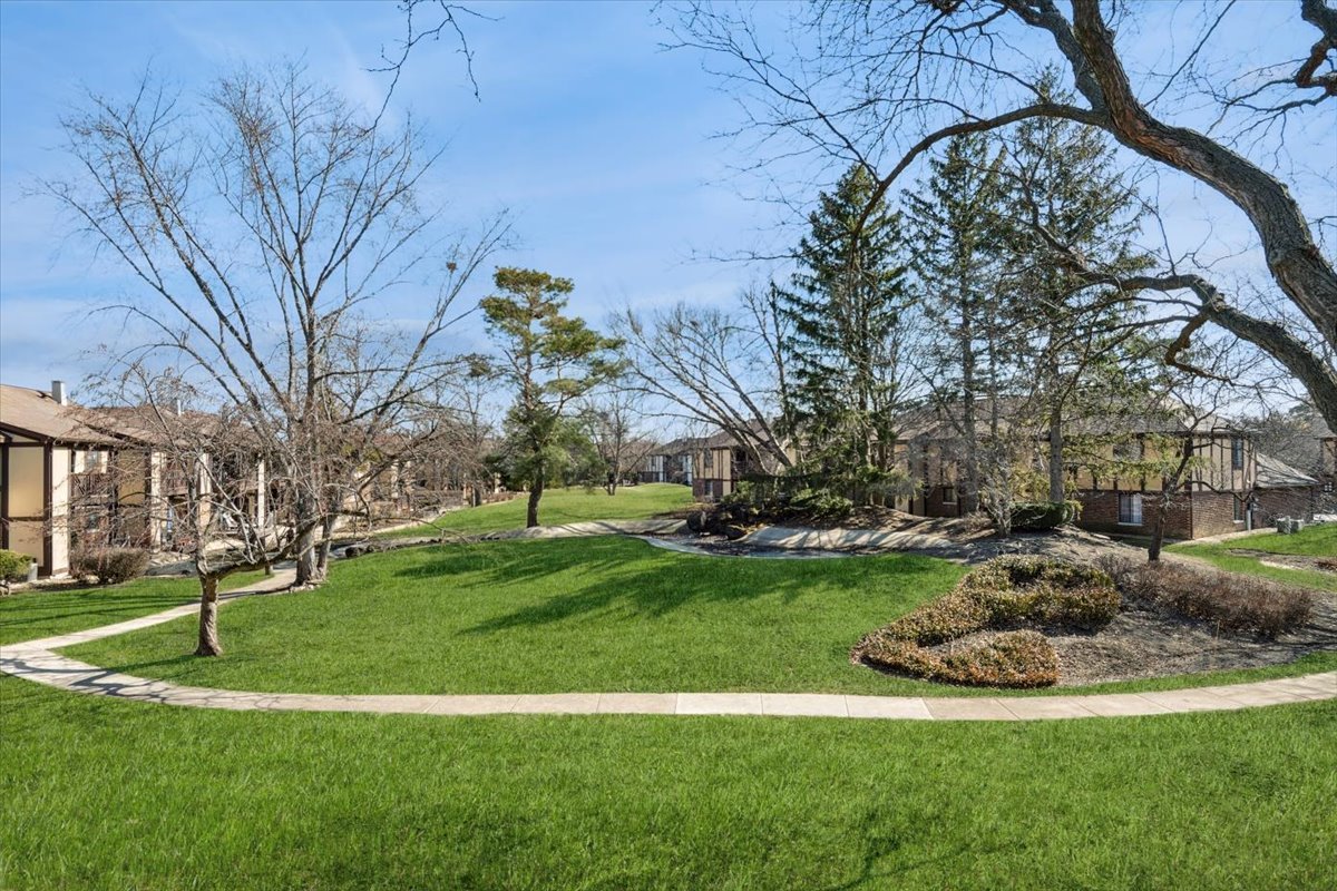 1733 Harrow Court, Unit B Wheaton, IL 60189 - Photo 22 of 23 a view of a park with large trees