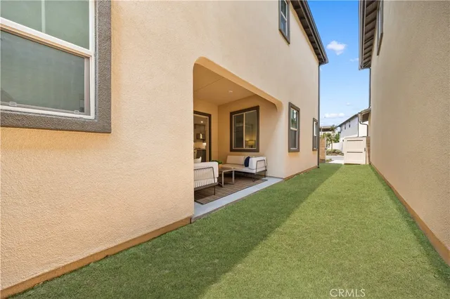 a view of an front door and bedroom