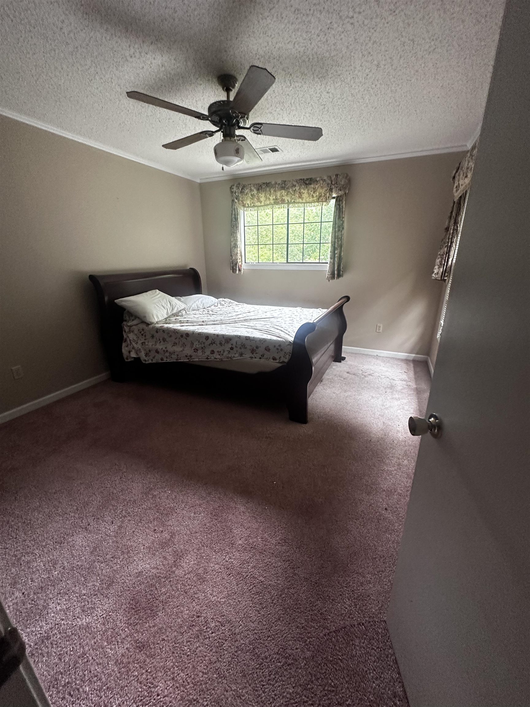 1865 Bartlett Road Memphis, TN 38134 - Photo 15 of 26 a view of livingroom with window