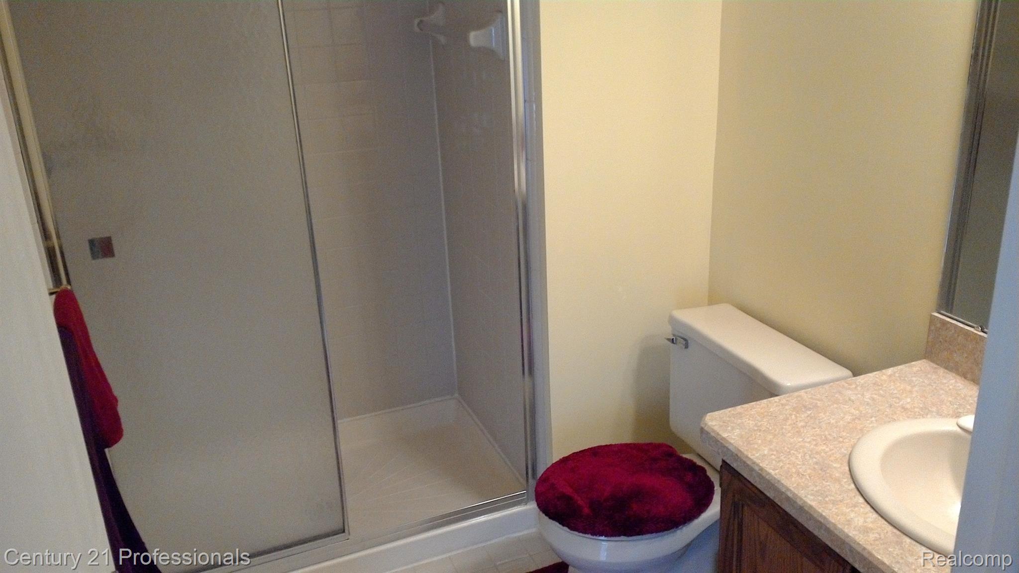 628 Tennyson Rochester, MI 48307 - Photo 23 of 32 Stall Shower in Primary Bath