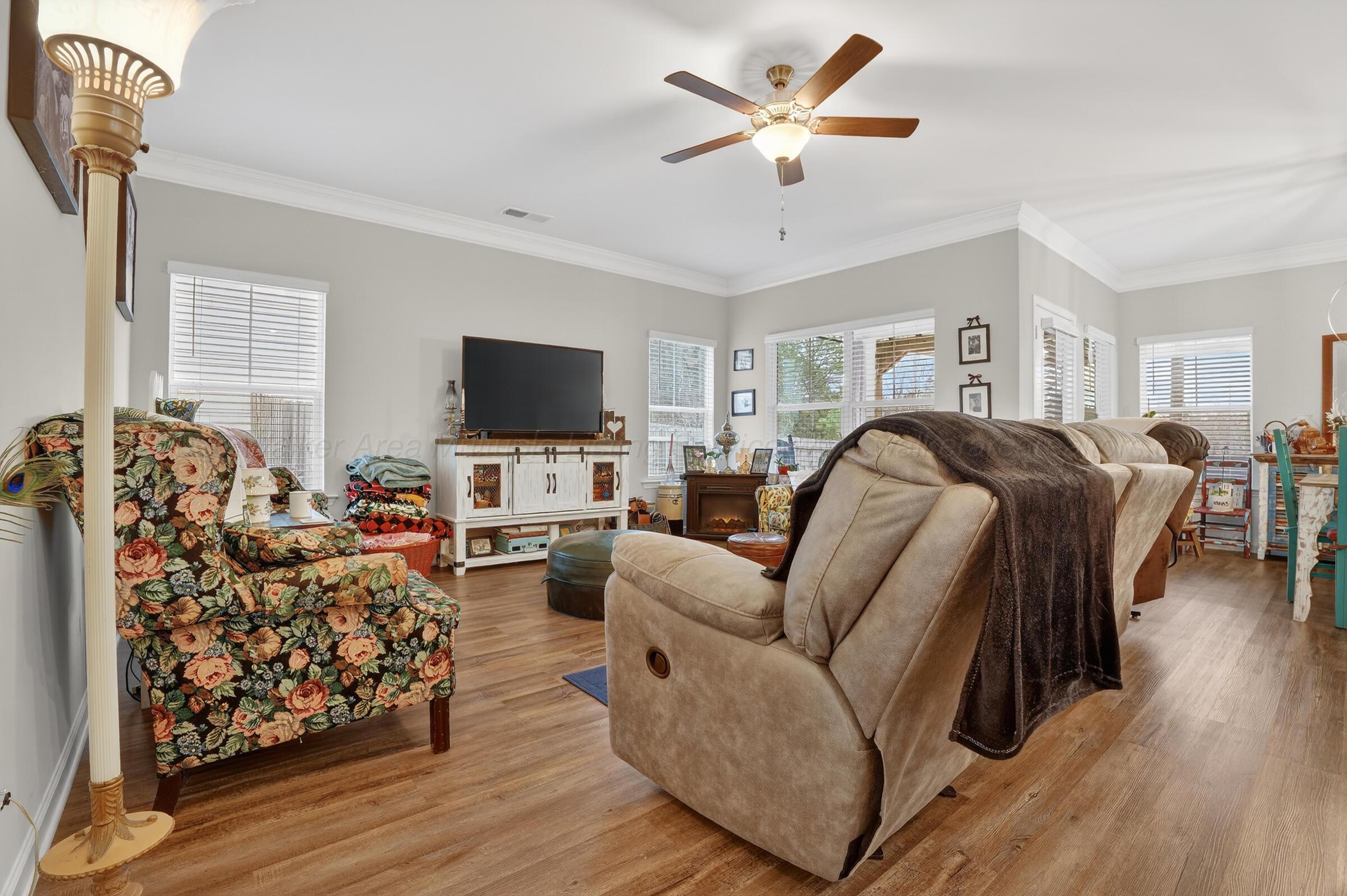 210 Shepherds Loop Jasper, AL 35504 - Photo 3 of 29 DSC01425_(2400)