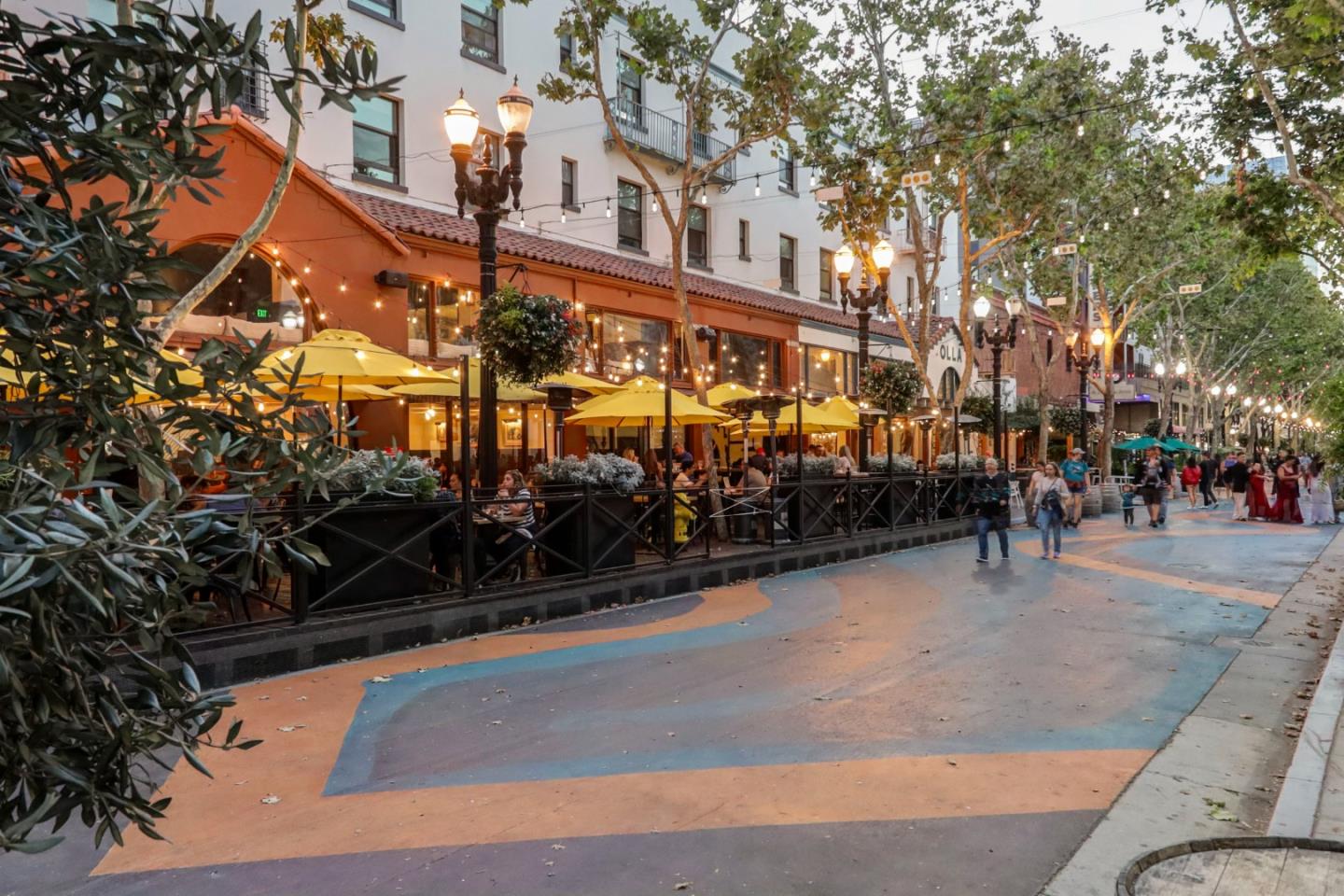 188 West St James Street, Unit 10819 San Jose, CA 95110 - Photo 40 of 41 an outdoor space with lots of trees