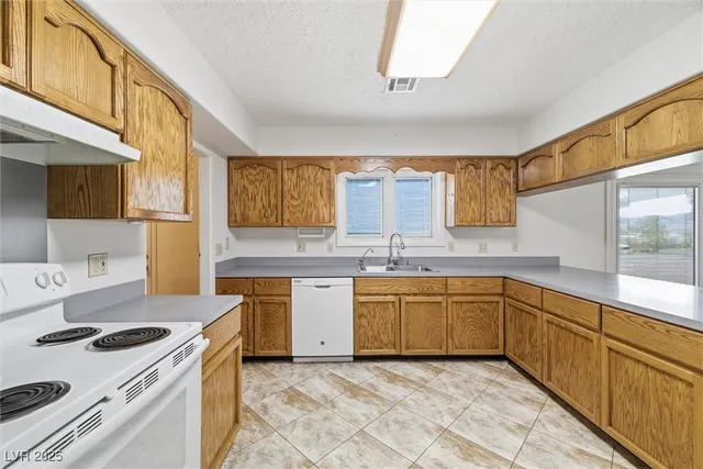 $425,000 | 1851 Duck Street, Pahrump, NV 89060