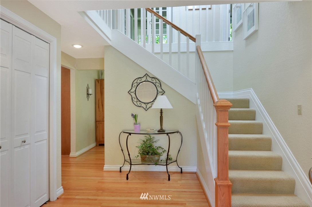 14213 148th Place Southeast Renton, WA 98059 - Photo 3 of 25 Gallery Image 3