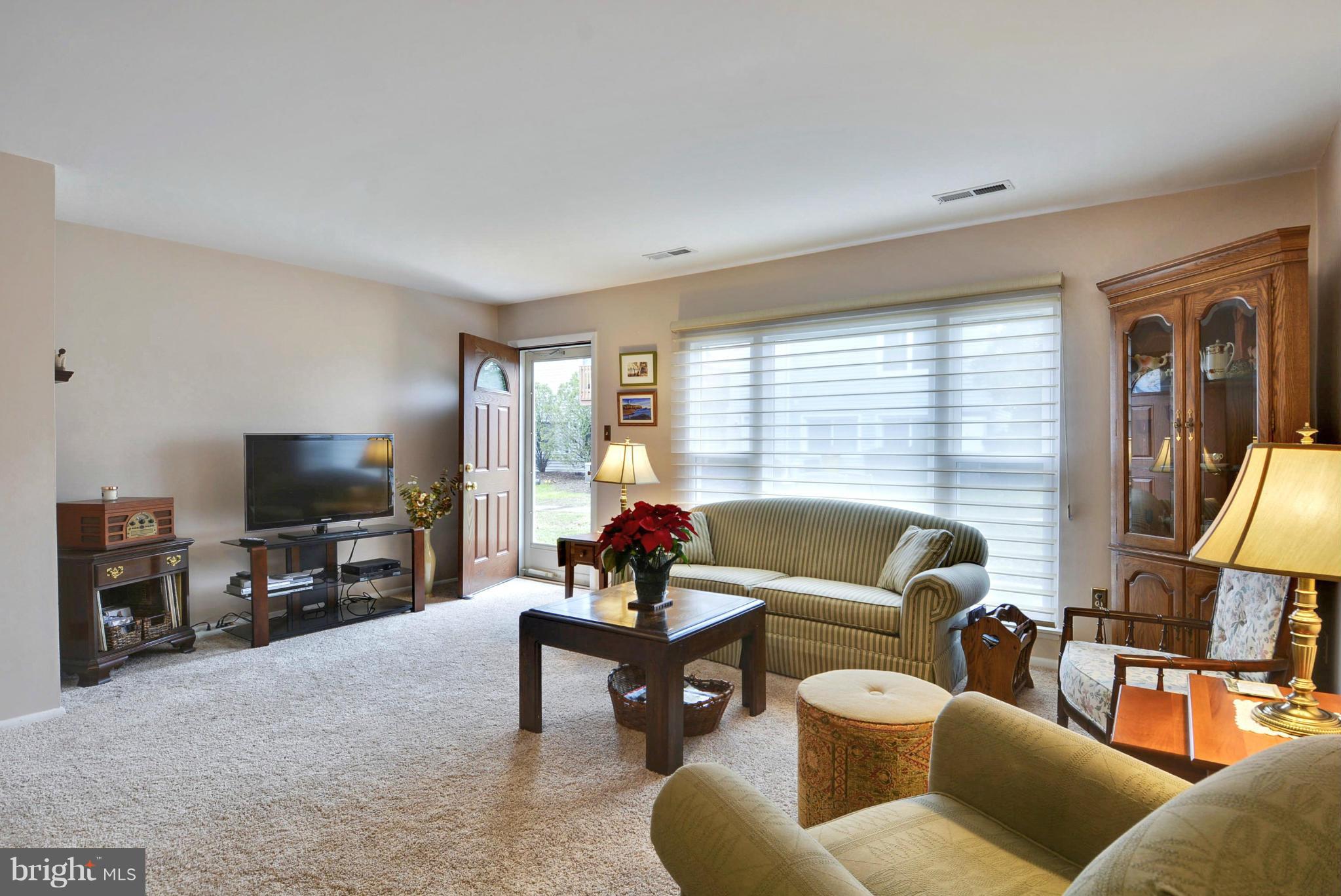 1635 Riedel Road, Unit 3 Crofton, MD 21114 - Photo 9 of 29 Living Room