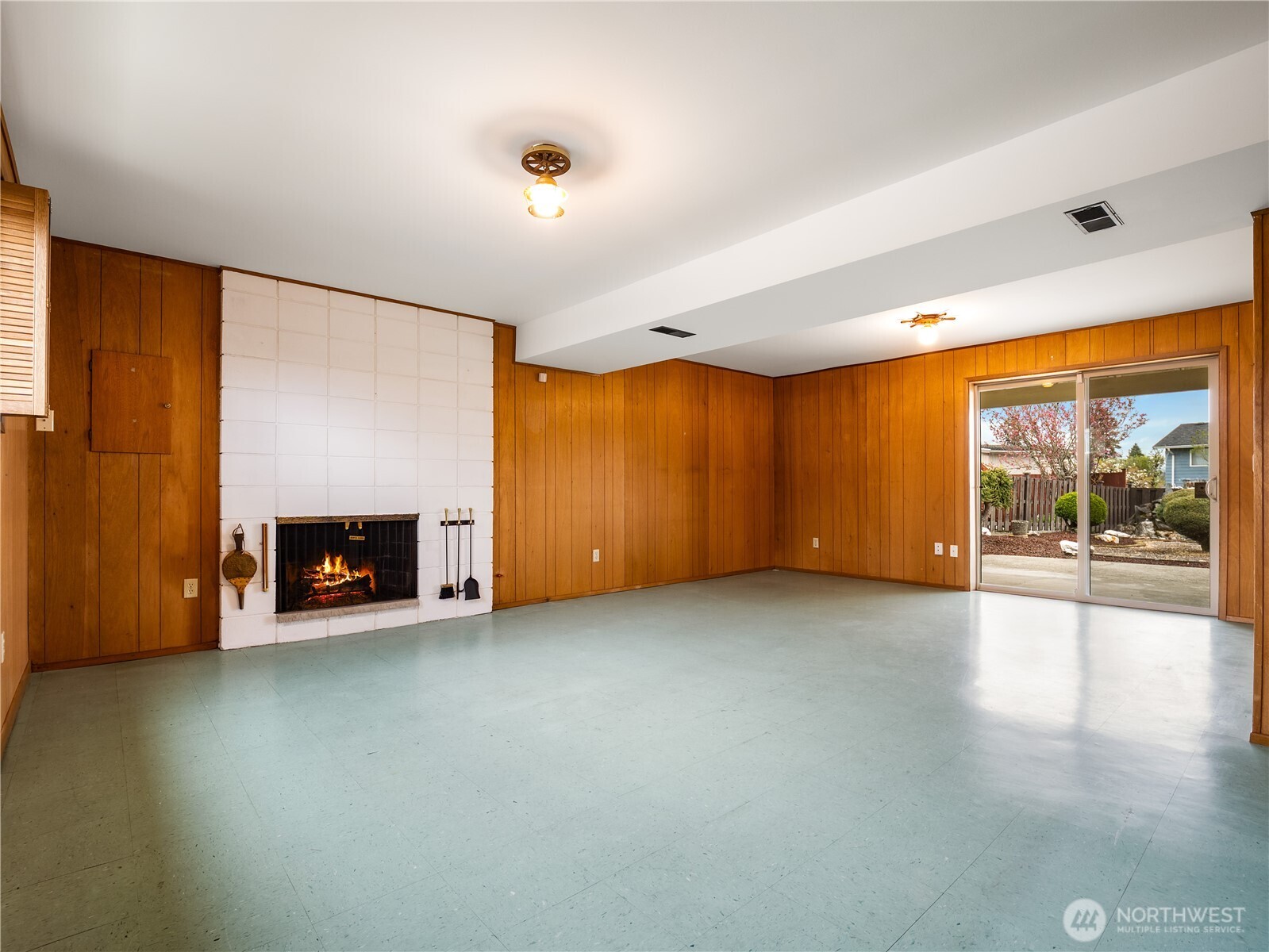 16526 116th Place Southeast Renton, WA 98058 - Photo 15 of 25