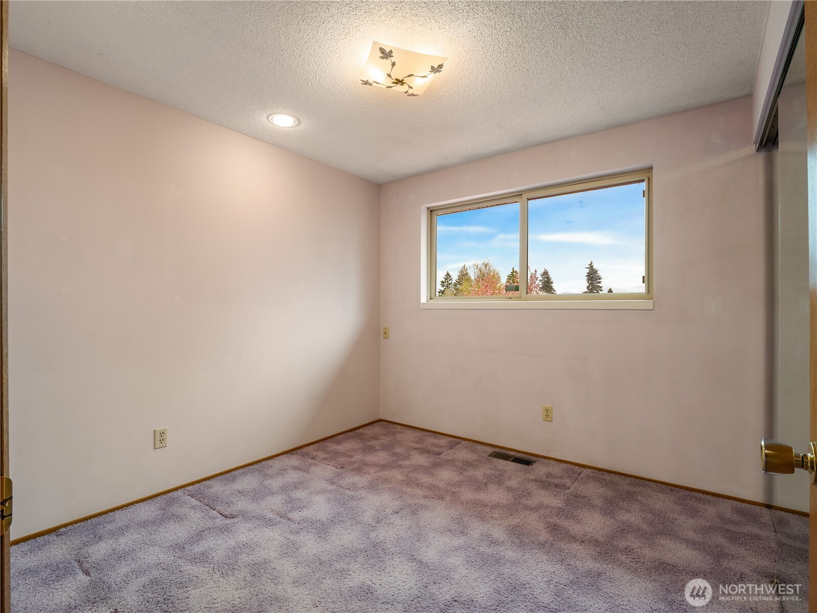 16526 116th Place Southeast Renton, WA 98058 - Photo 10 of 25