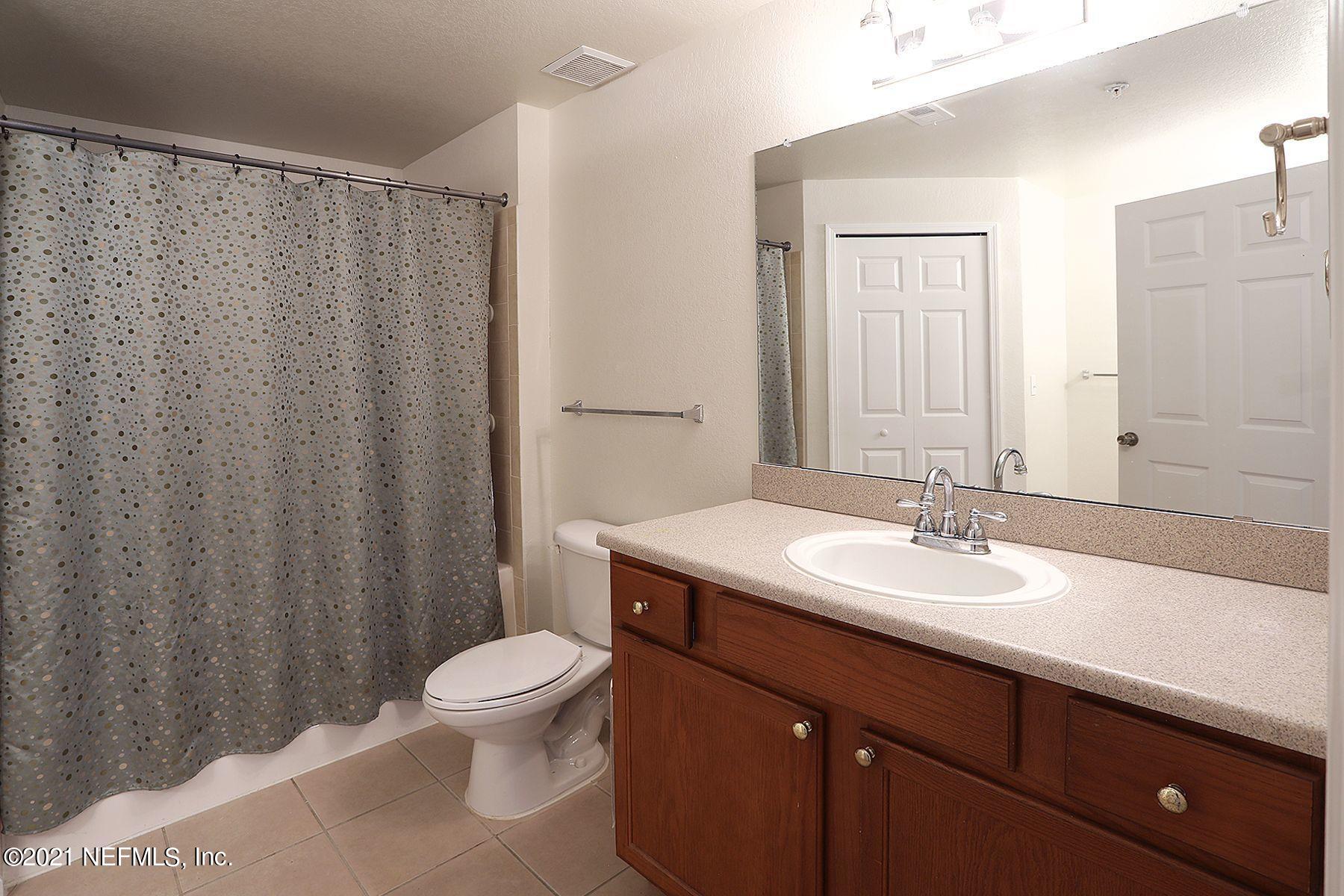 8550 Touchton Road, Unit 1714 Jacksonville, FL 32216 - Photo 12 of 25 MASTER BATH