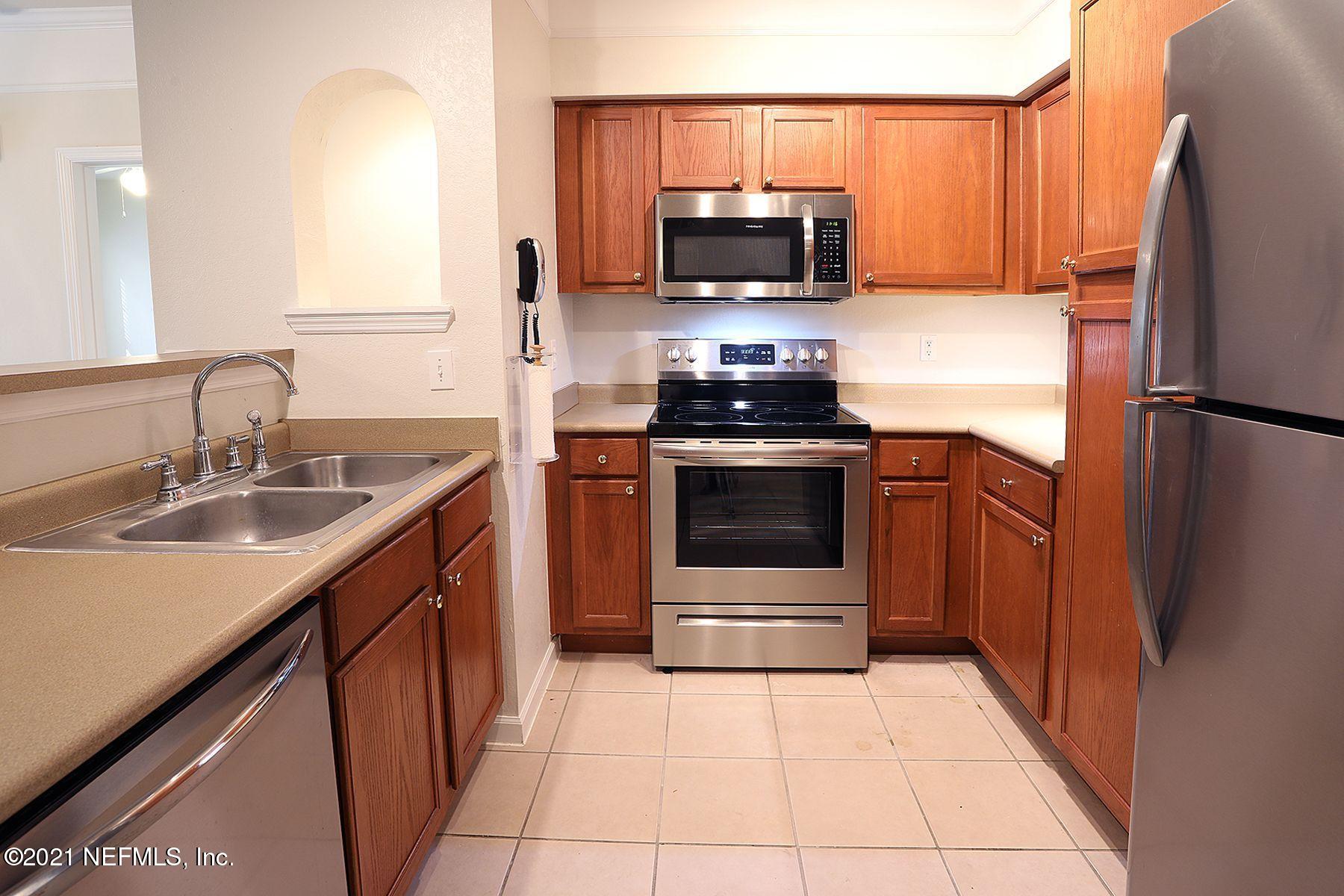 8550 Touchton Road, Unit 1714 Jacksonville, FL 32216 - Photo 3 of 25 KITCHEN VIEW 2