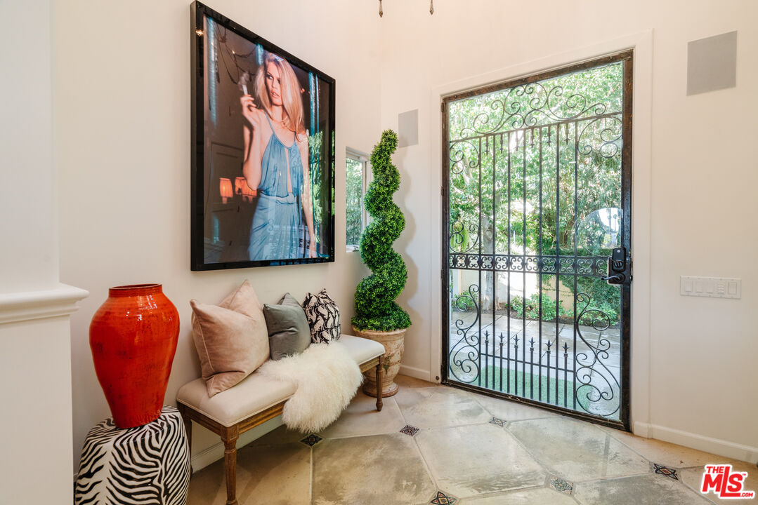 1636 Queens Road Los Angeles, CA 90069 - Photo 2 of 50